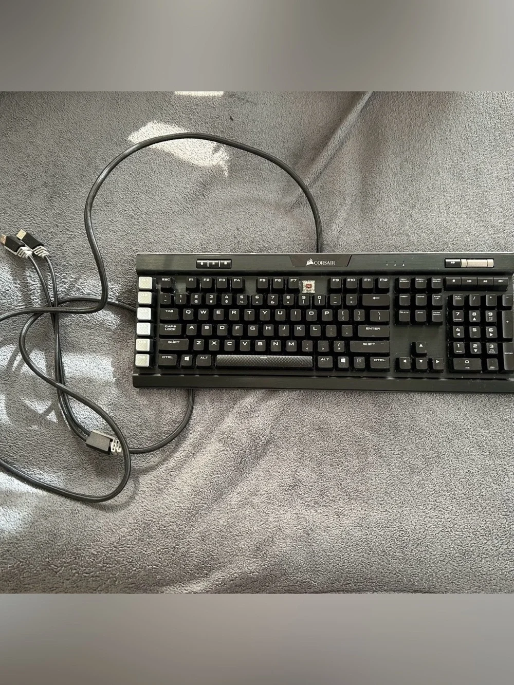 Corsair K95 RGB Mechanical Keyboard – Fully Working – Missing F7 Keycap